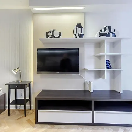 Imperial - Seaside Apartment